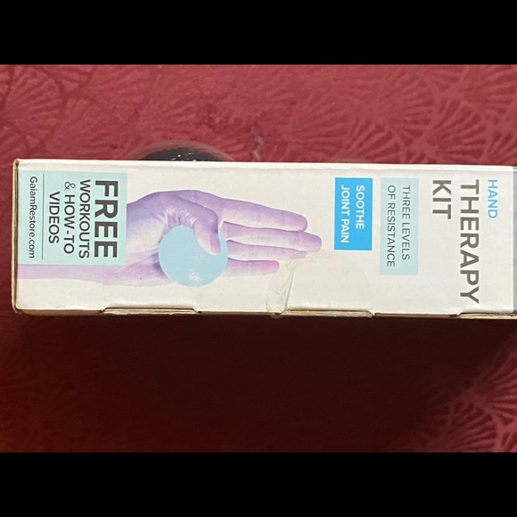 GAIAM Restore Hand Therapy Kit - Picture 4 of 4